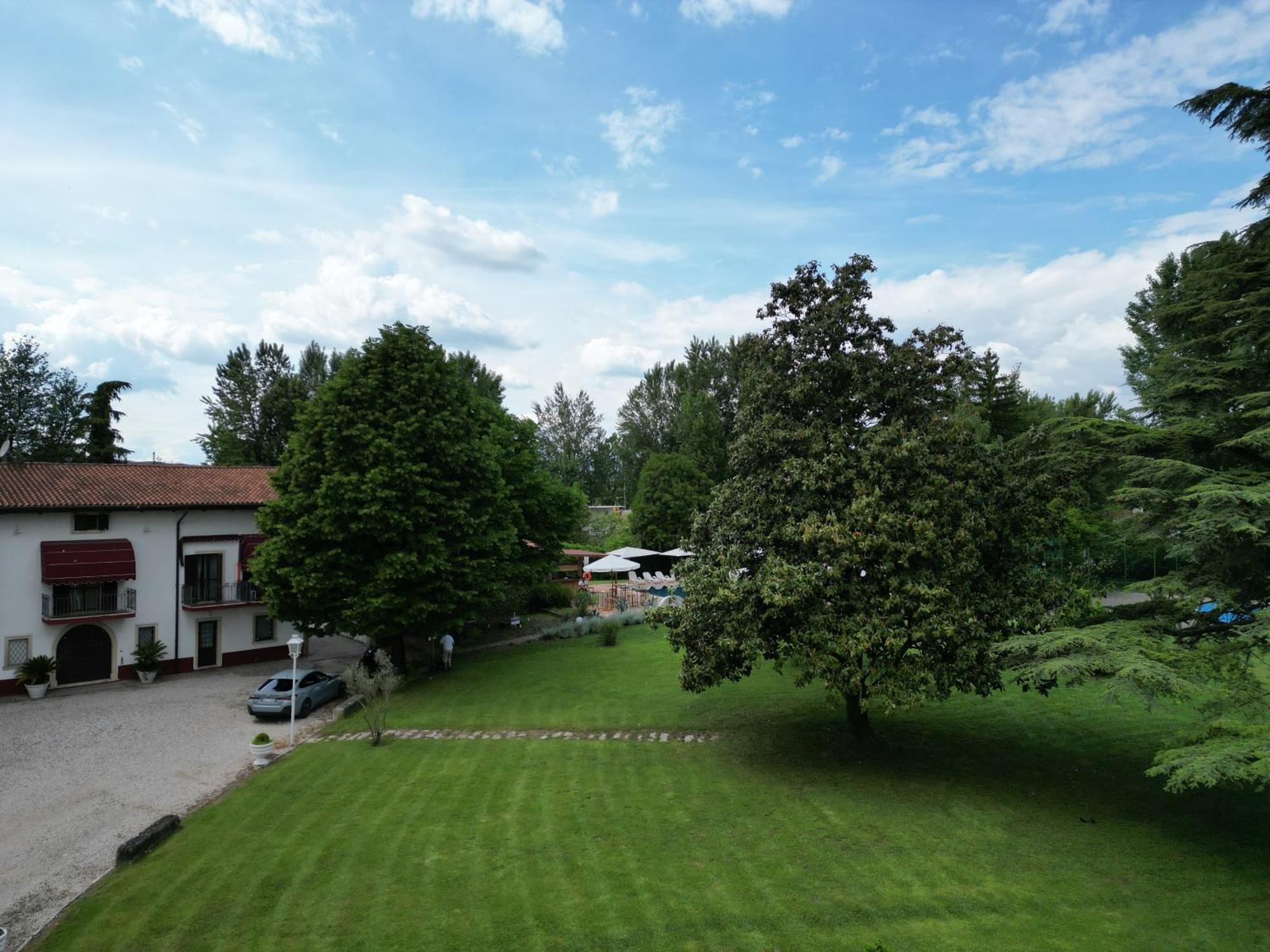 Villa Vitti'S - Verona Est Сан Мартино Буон Алберго Екстериор снимка